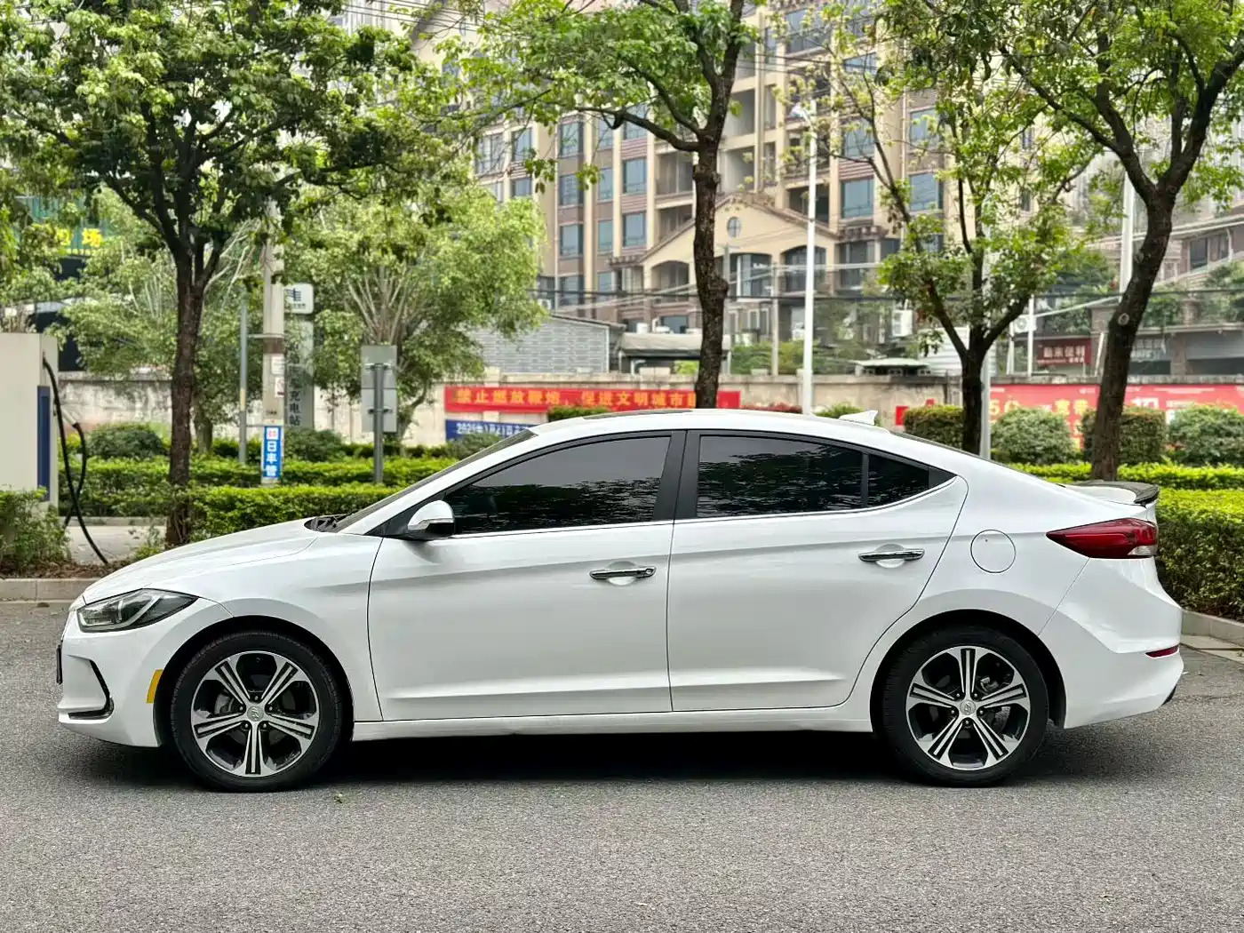 Hyundai Elantra 2018 1.4T DCT Dynamic·Vitality Model фото 5