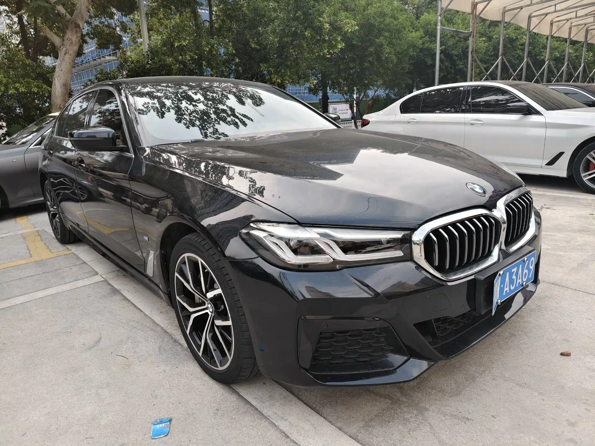 Photo 3 - BMW 5 Series