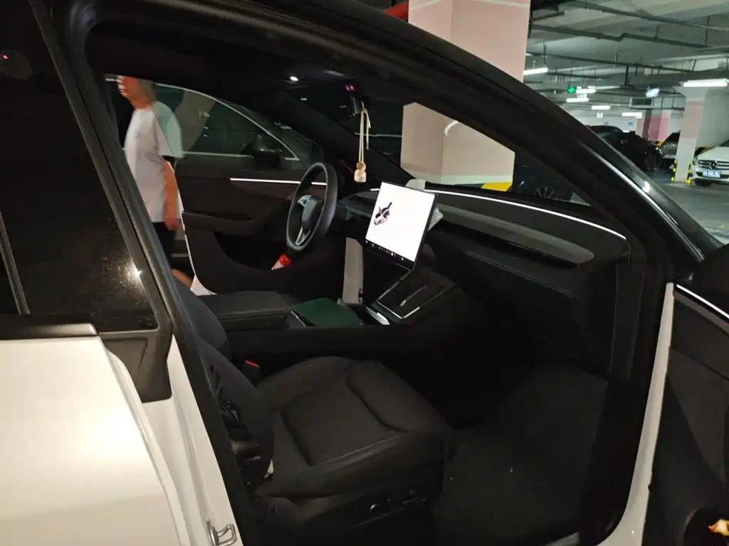 Tesla Model Y L 2025 2025 Facelift Long Range AWD
