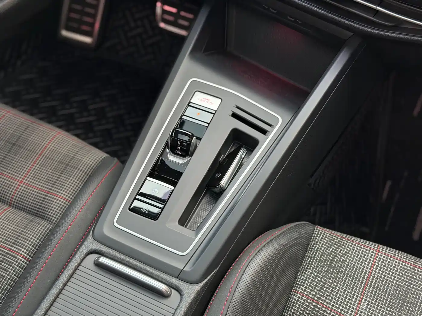 Volkswagen Golf GTI 2021 380TSI DSG GTI фото 13