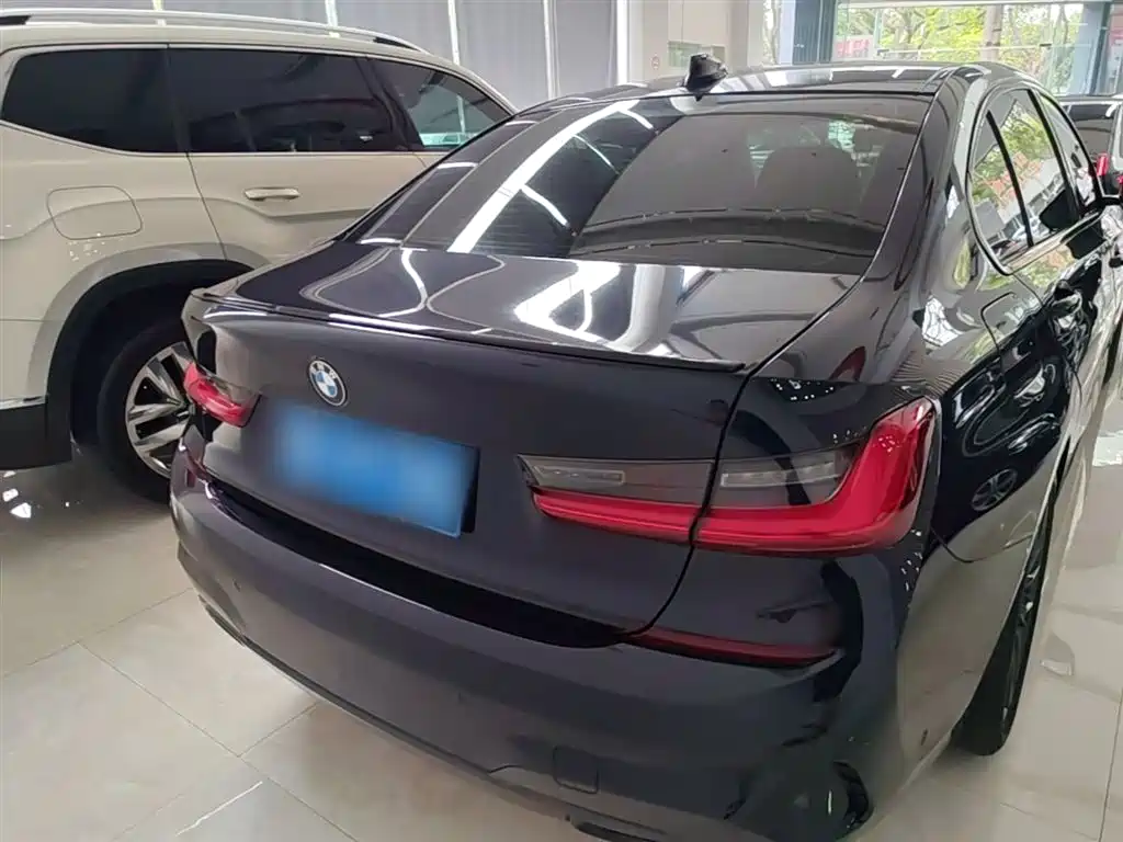 BMW 3-SERIES