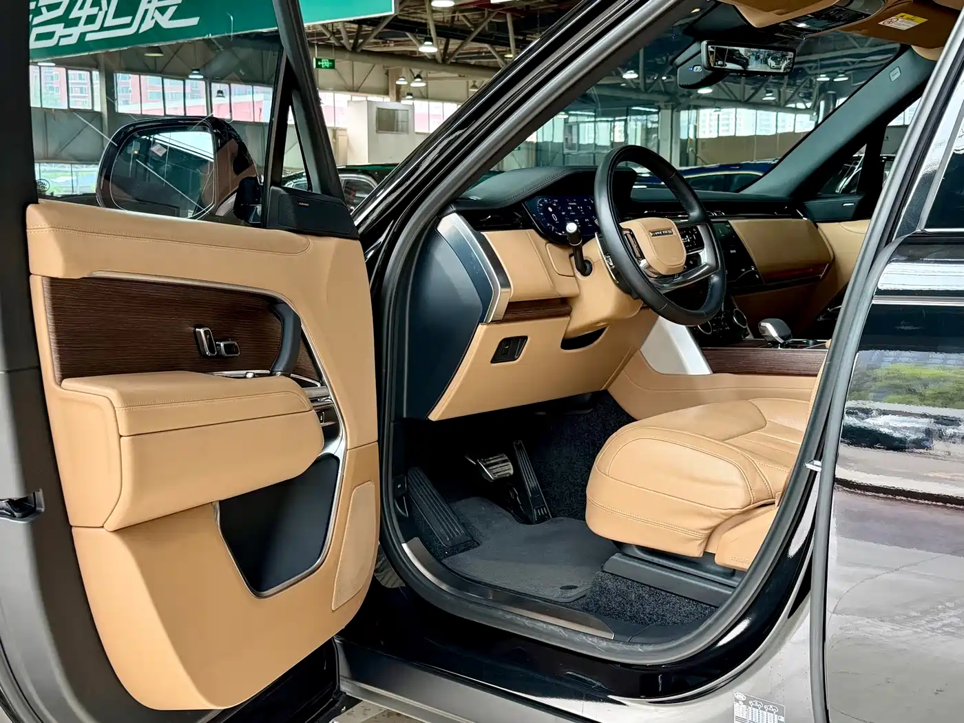 LAND ROVER RANGE ROVER