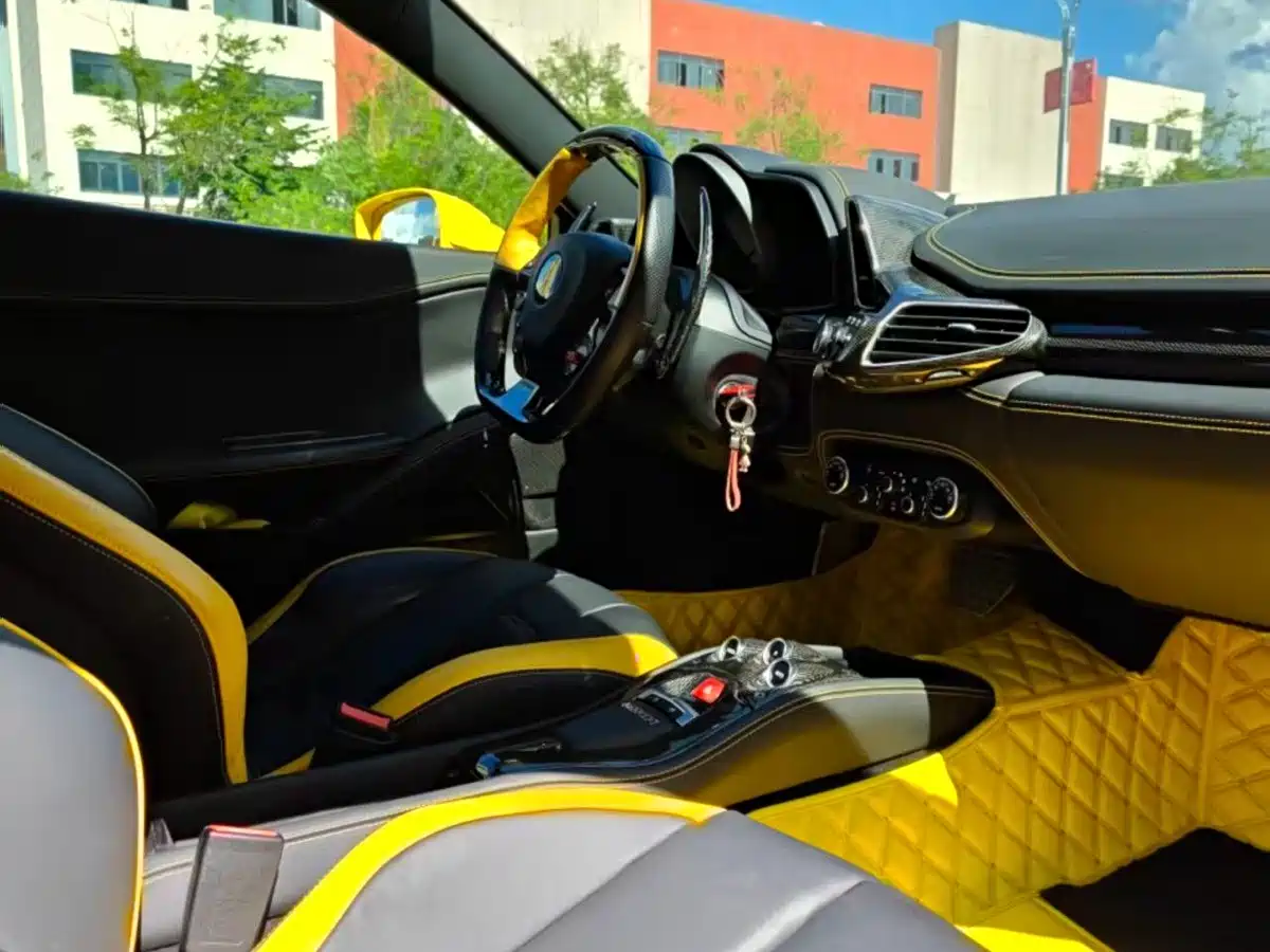Photo 12 - Ferrari 458