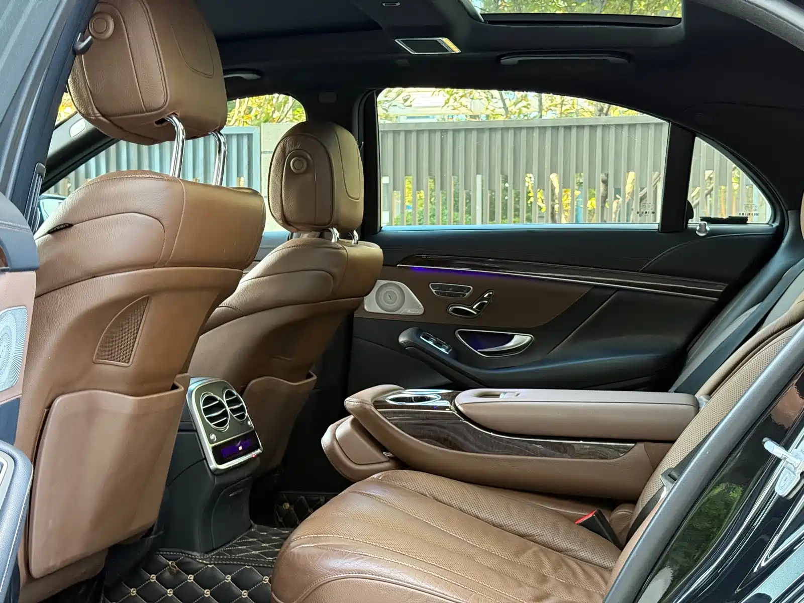 Photo 6 - Mercedes-Benz S-Class