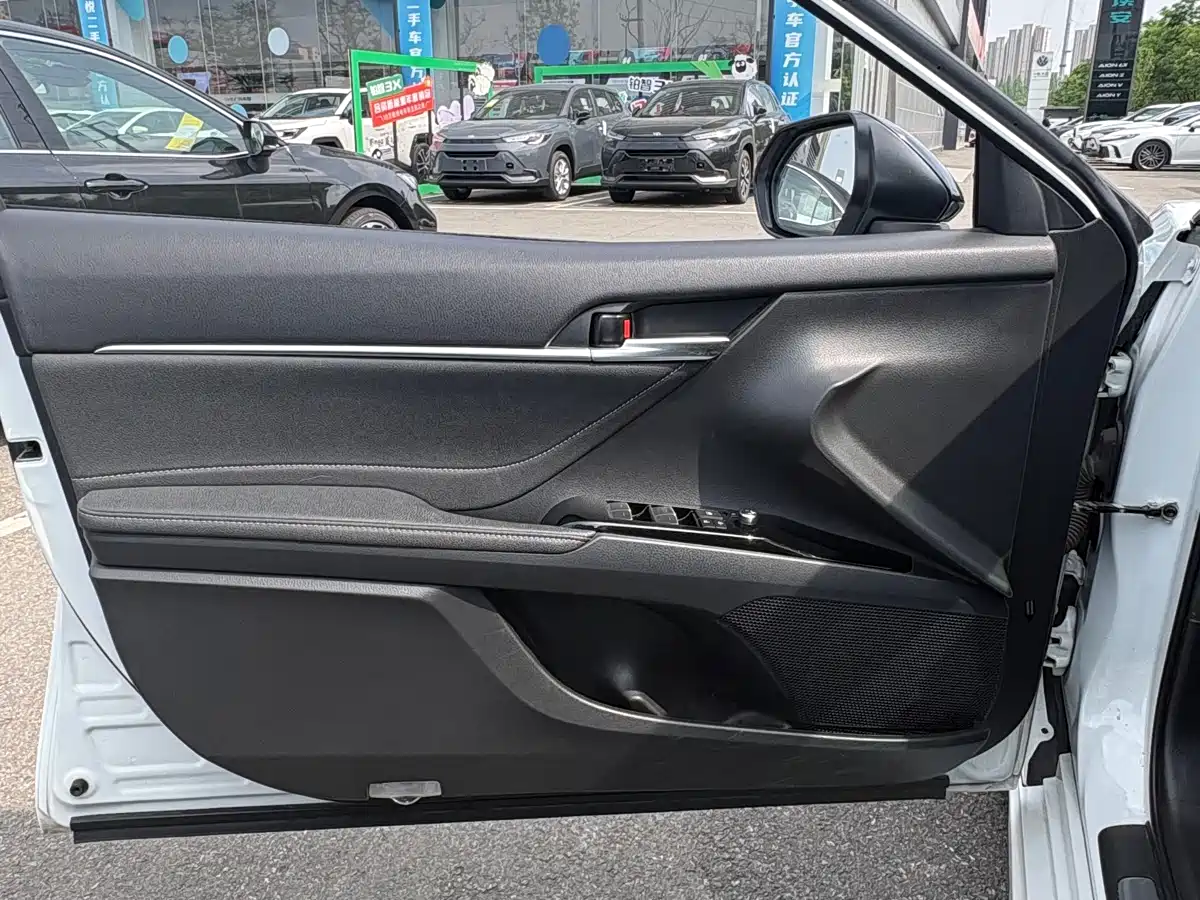 Toyota Camry 2021 2.5S Feng Shang Edition фото 9