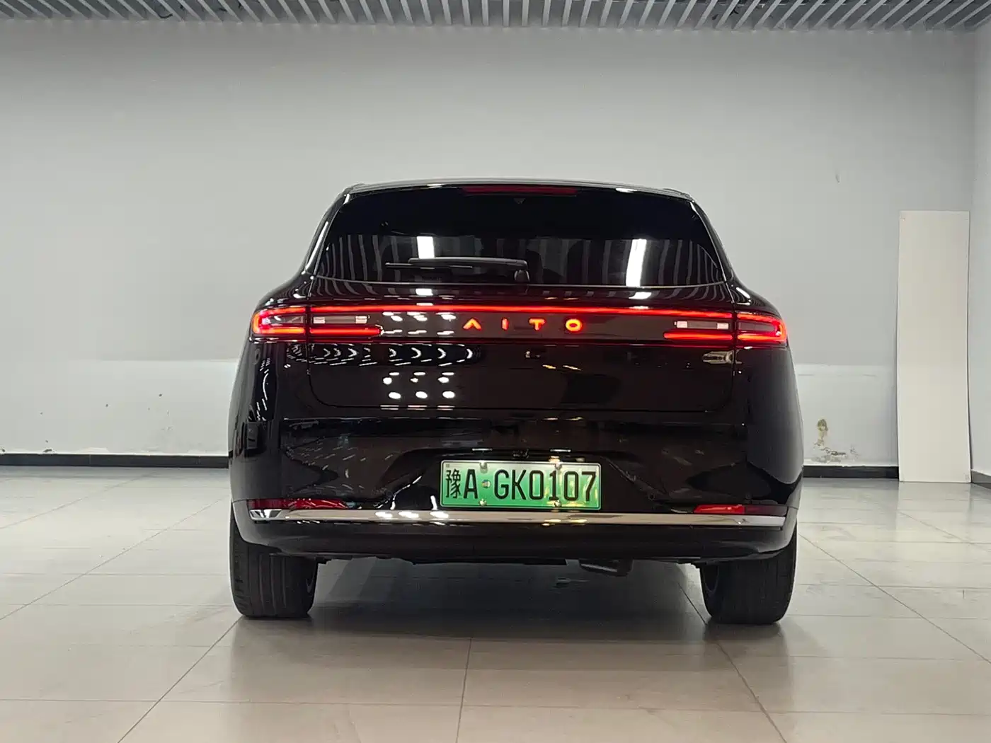 AITO Wenjie AITO M5 2025 Extended Range Ultra AWD фото 5