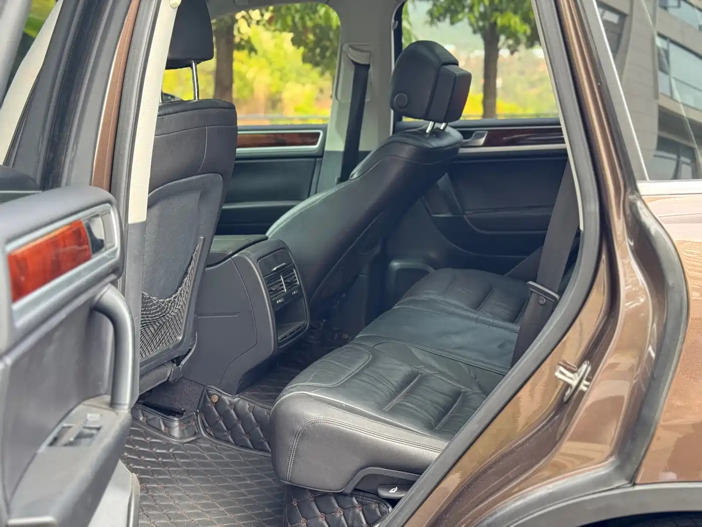 Volkswagen Touareg 2011 3.0TSI Comfort фото 12