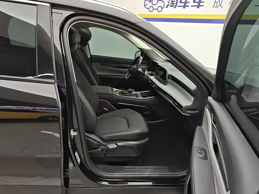 Фото 8 - Ford Edge