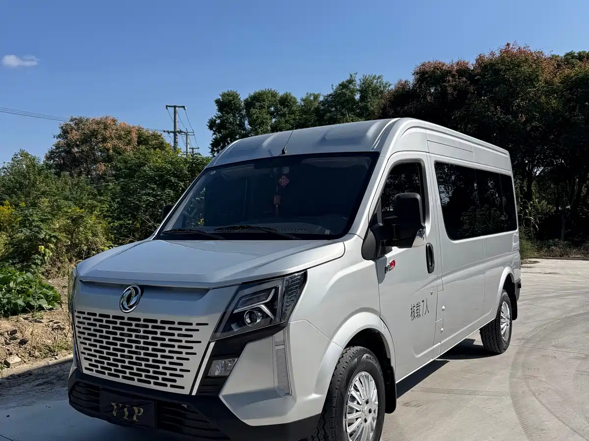 Фото 1 - Dongfeng Yufeng Yufeng