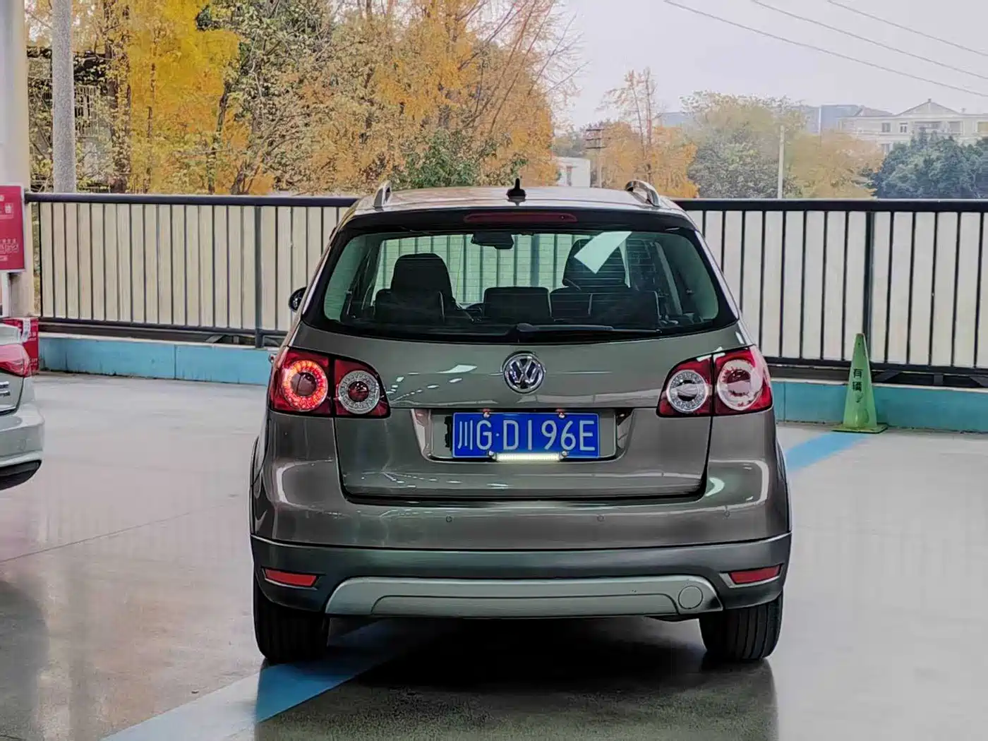 Volkswagen Golf (Import) 2011 1.4TSI Cross Golf фото 7