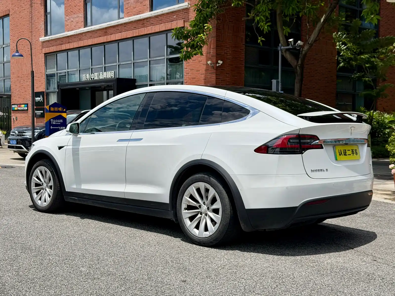 Фото 7 - Tesla Model X