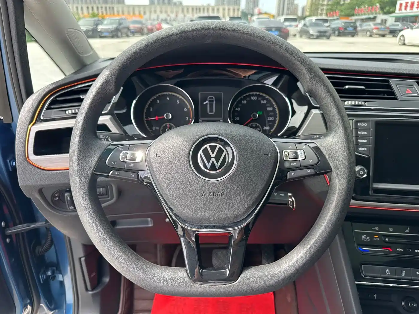 Volkswagen Touran 2022 2022 Touran L 280TSI DSG Comfort 7-seater