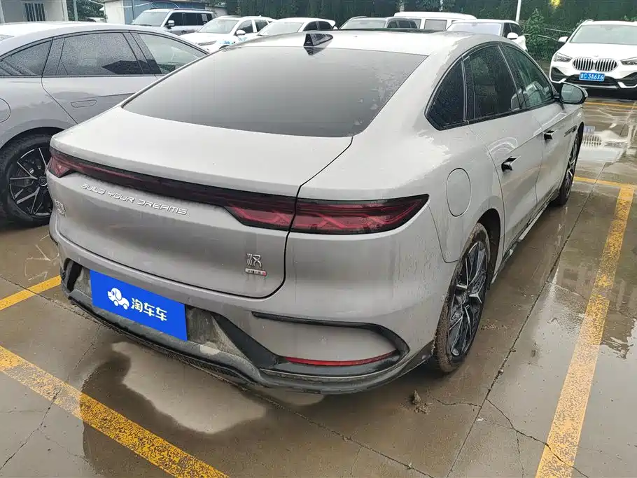 BYD Han 2025 DM-i Smart Driving Edition 125KM Honor фото 3
