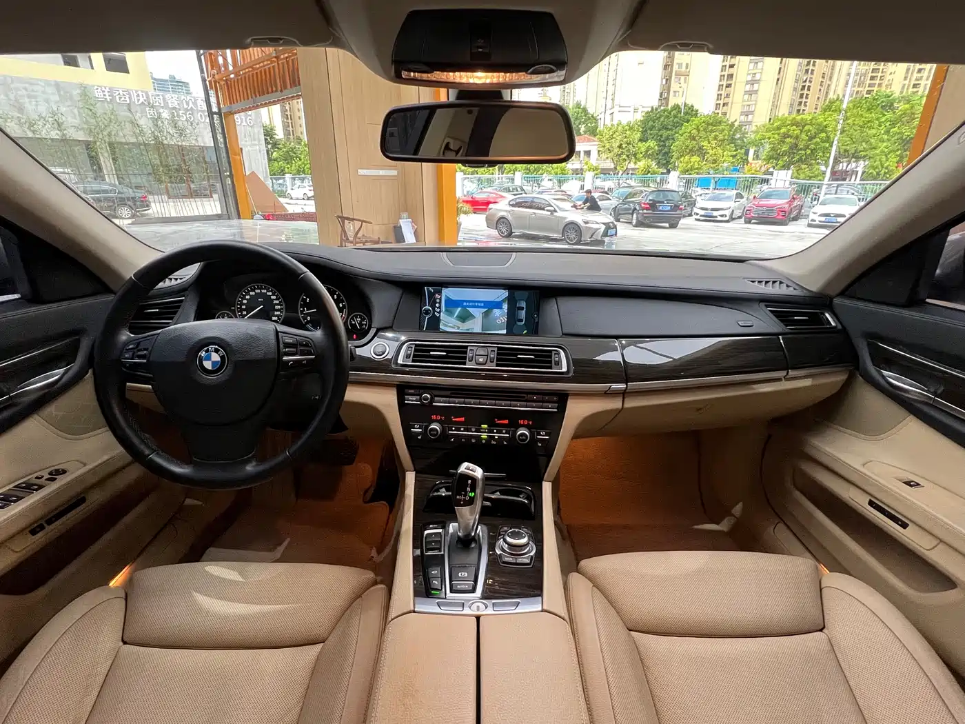 BMW 7 Series 2010 750Li фото 29