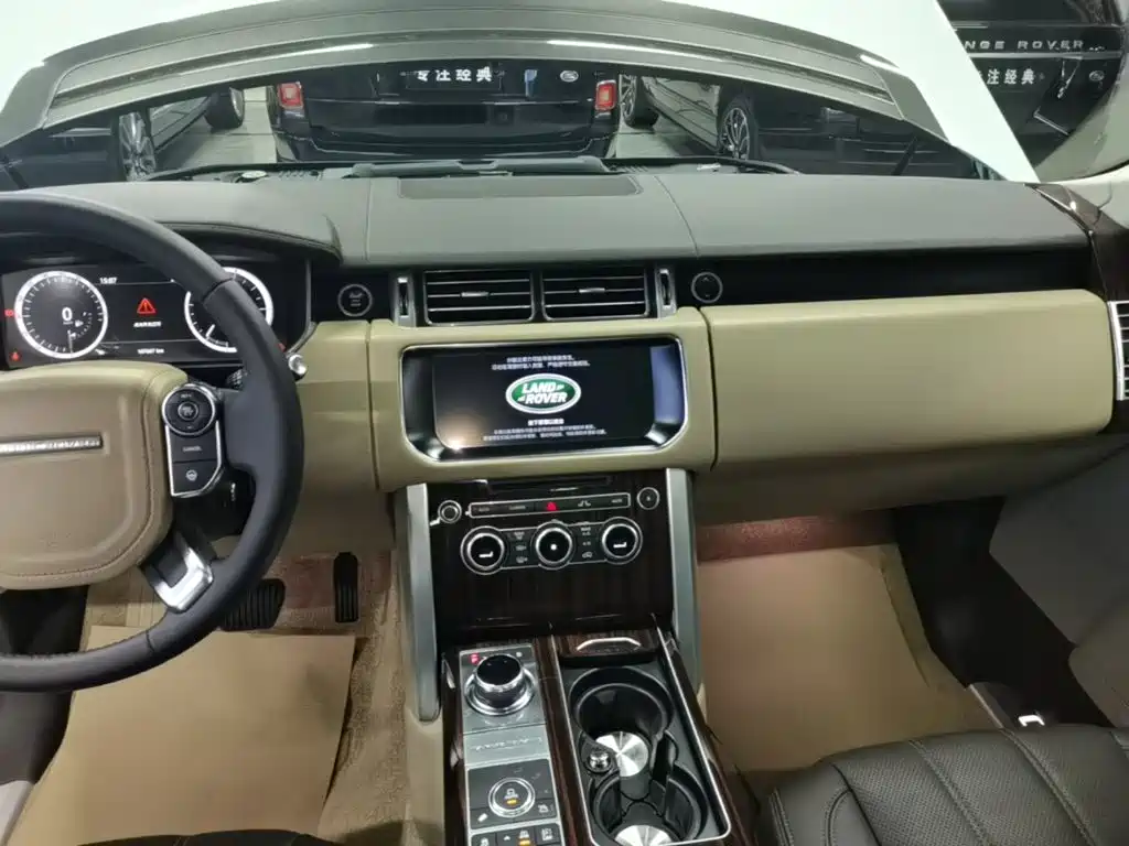 Фото 13 - Land Rover Range Rover