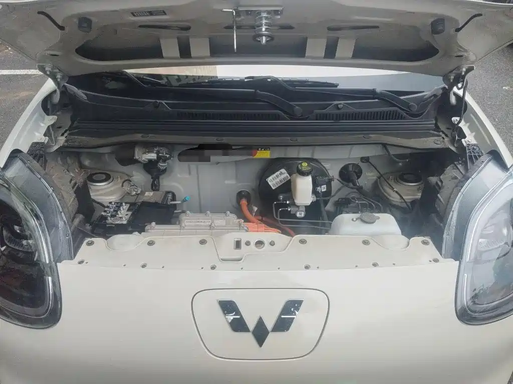 Wuling Motors Hongguang MINIEV 2026 2025 4-Door Advanced