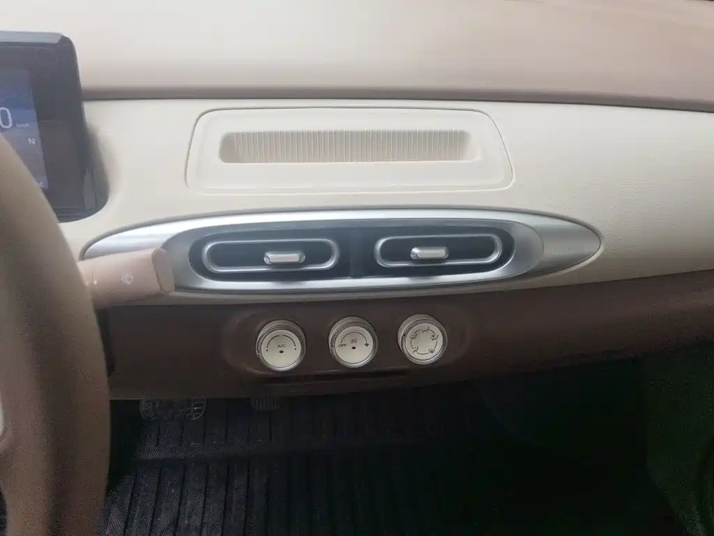 Wuling Motors Hongguang MINIEV 2026 2025 4-Door Advanced