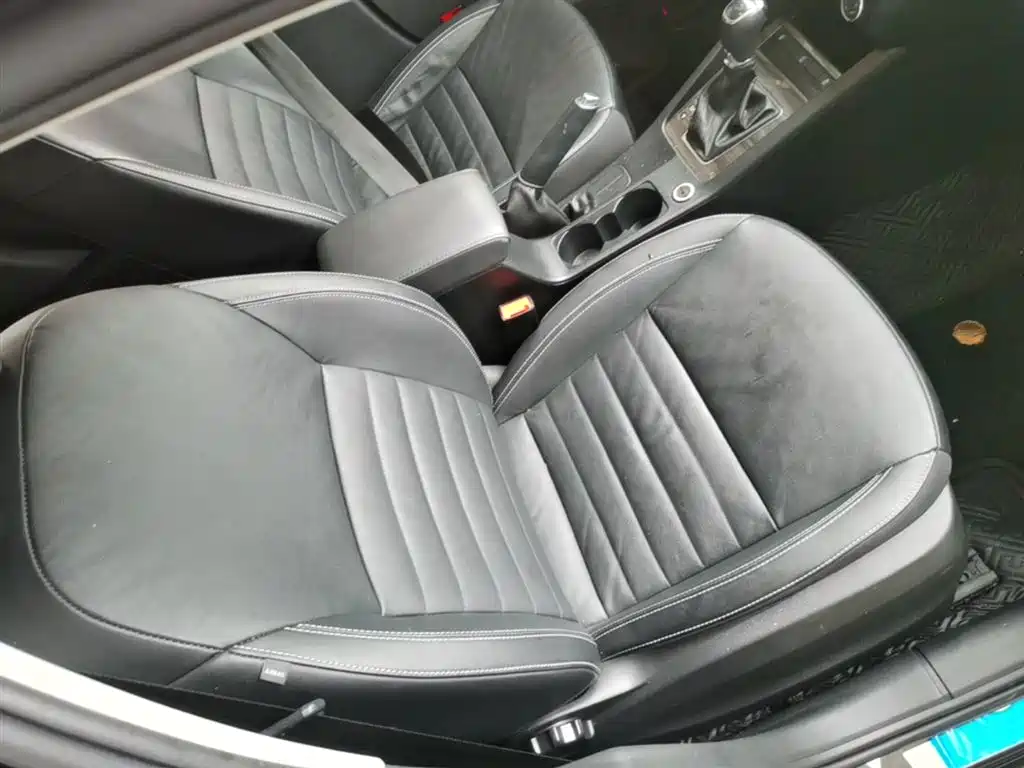 Škoda Octavia 2017 1.6L Automatic Smart Edition фото 25