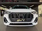 Photo 2 - Audi Q3