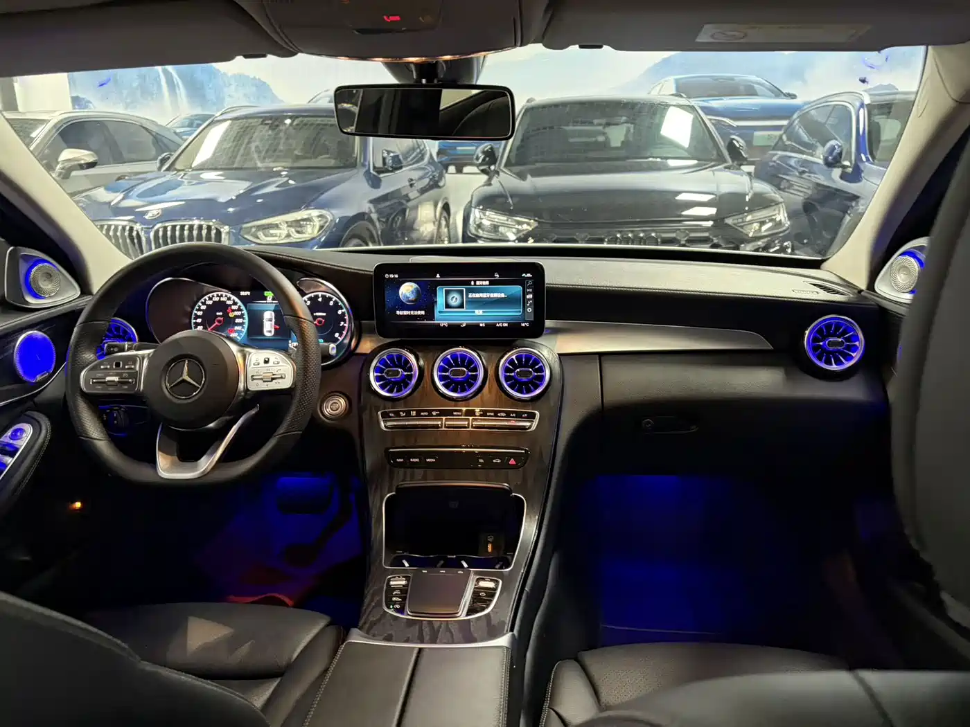 Photo 8 - Mercedes-Benz C-Class