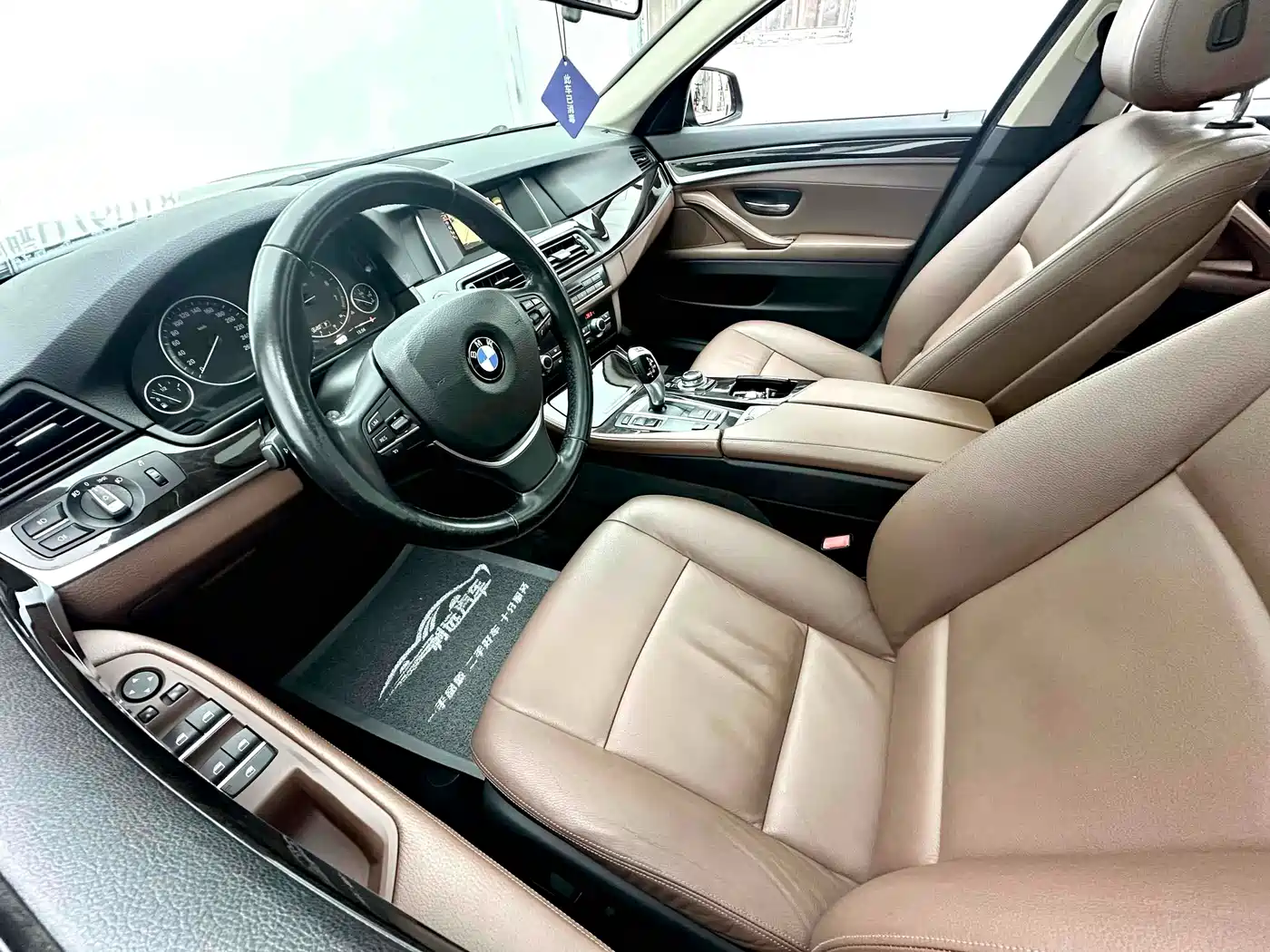 BMW 5 Series 2017 525Li Leading Edition фото 9