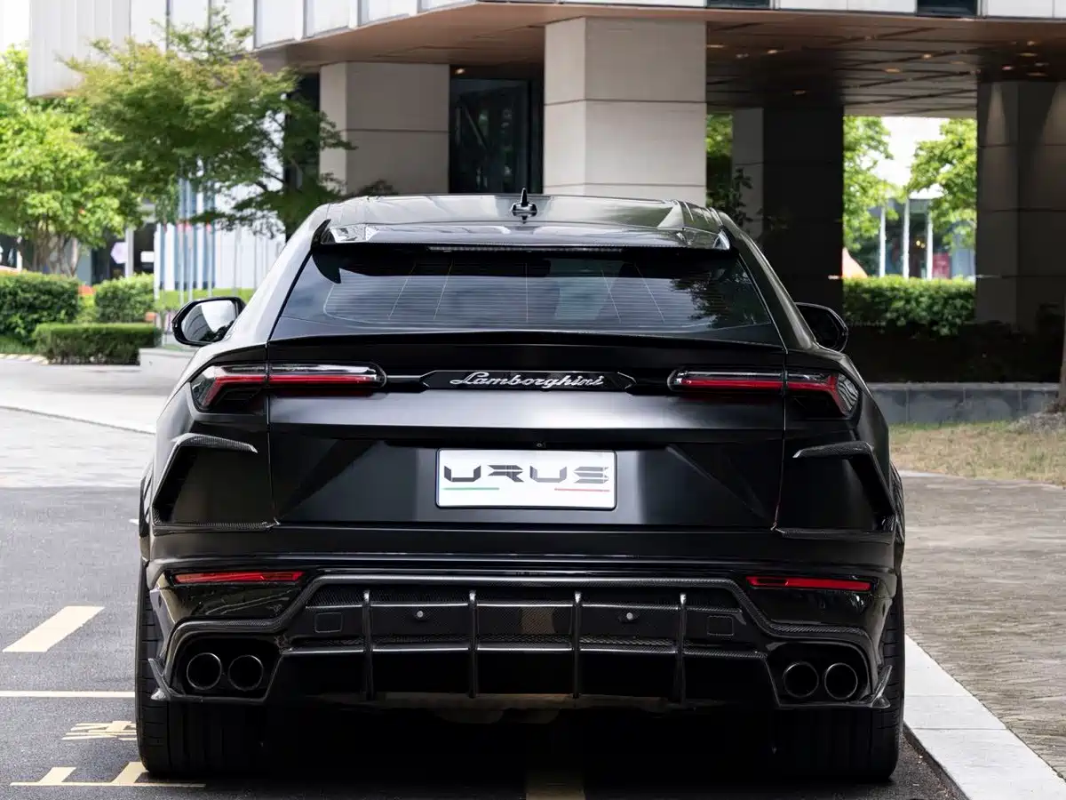 Фото 6 - Lamborghini Urus