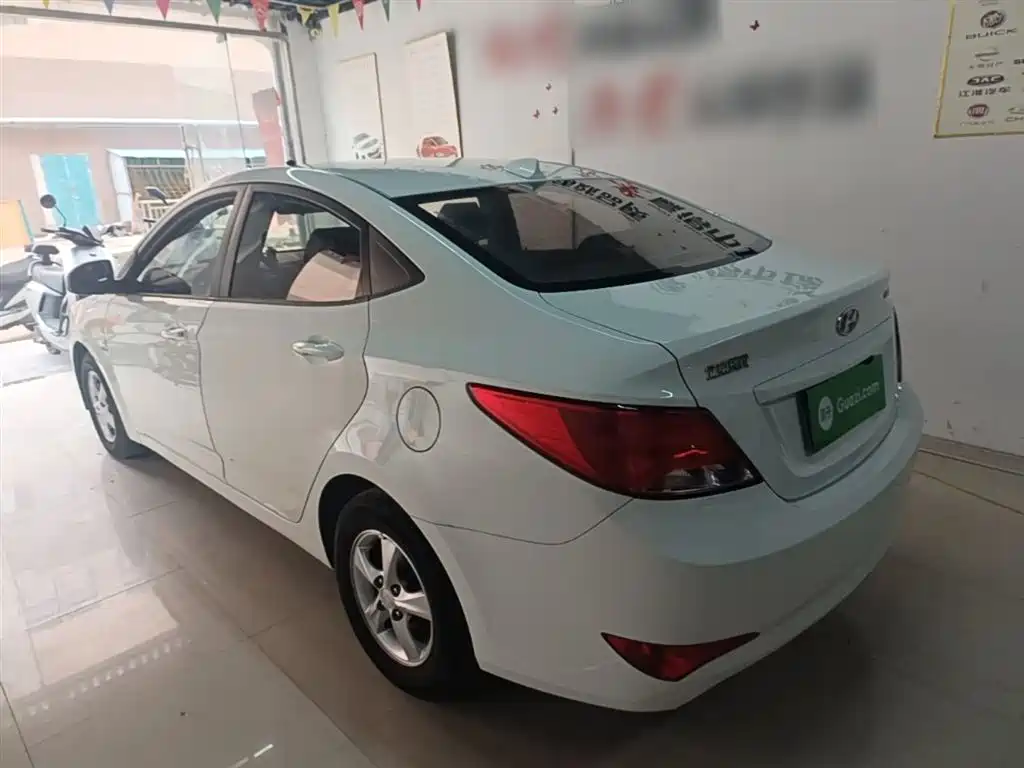 Hyundai Verna 2014 1.4L Automatic Smart GLS фото 5