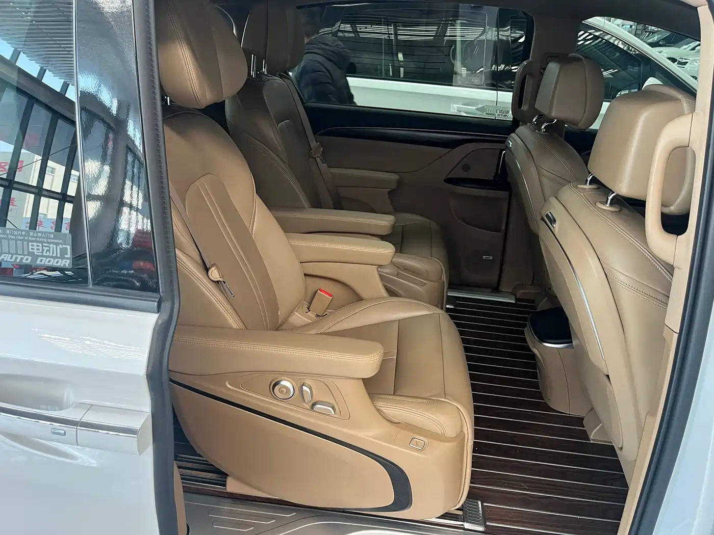 Buick GL8 2020 ES Landglory 653T Flagship фото 7