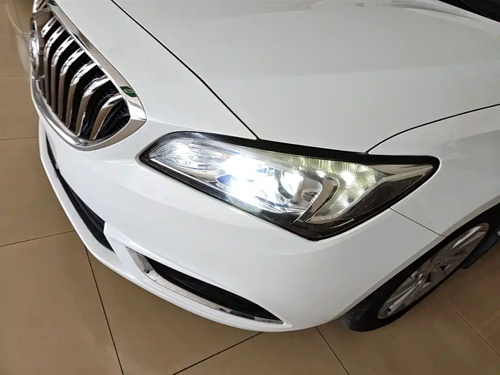 Buick Verano 2017 Sedan 15S Automatic Leading фото 24