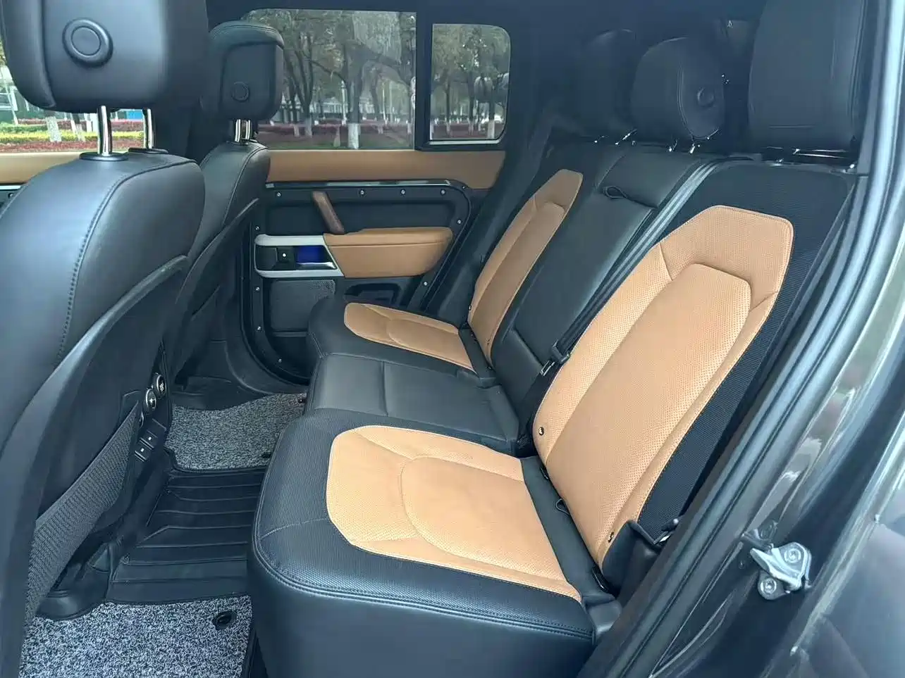 Land Rover Defender 2023 Facelift 110 3.0T P400 X-DYNAMIC HSE фото 9