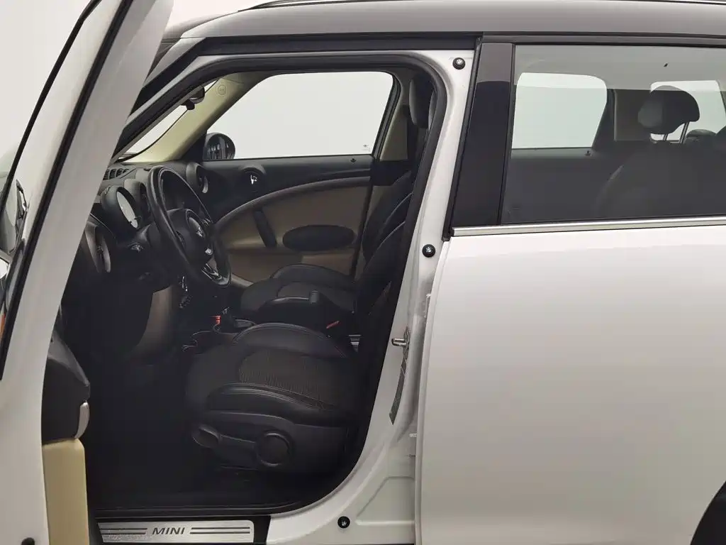 MINI COUNTRYMAN 2012 2011 1.6L COOPER Fun
