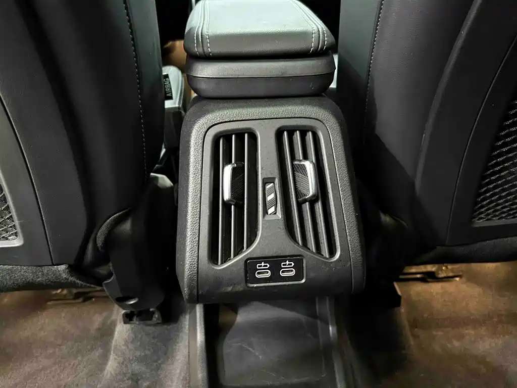 BMW X1 2023 sDrive20Li X Design Package фото 15