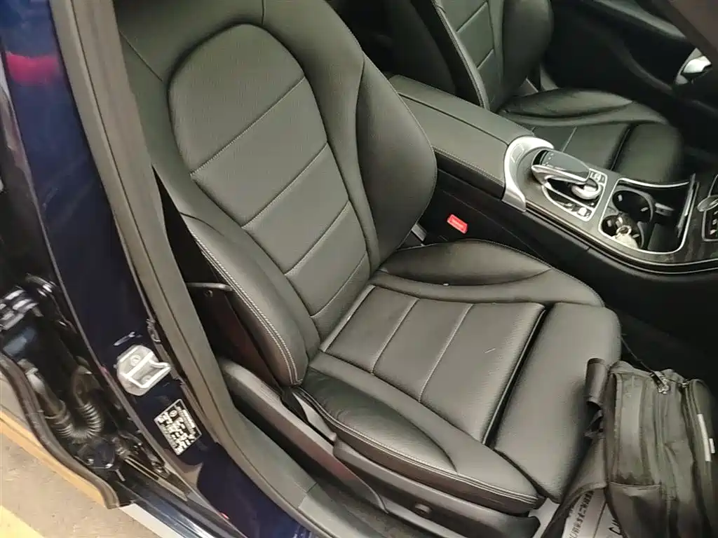 Фото 25 - Mercedes-Benz C-Class