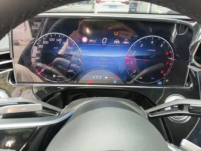 Mercedes-Benz E-Class 2026 E 300 L Luxury — фото 4