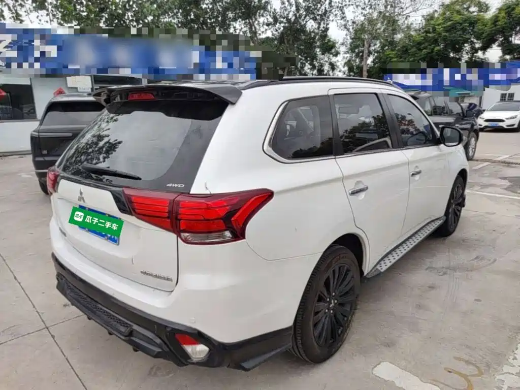 Mitsubishi Outlander 2022 2021 2.4L 4WD Yaodong Edition 5-seater