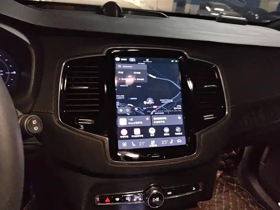 VOLVO XC90 PLUG IN HYBRID