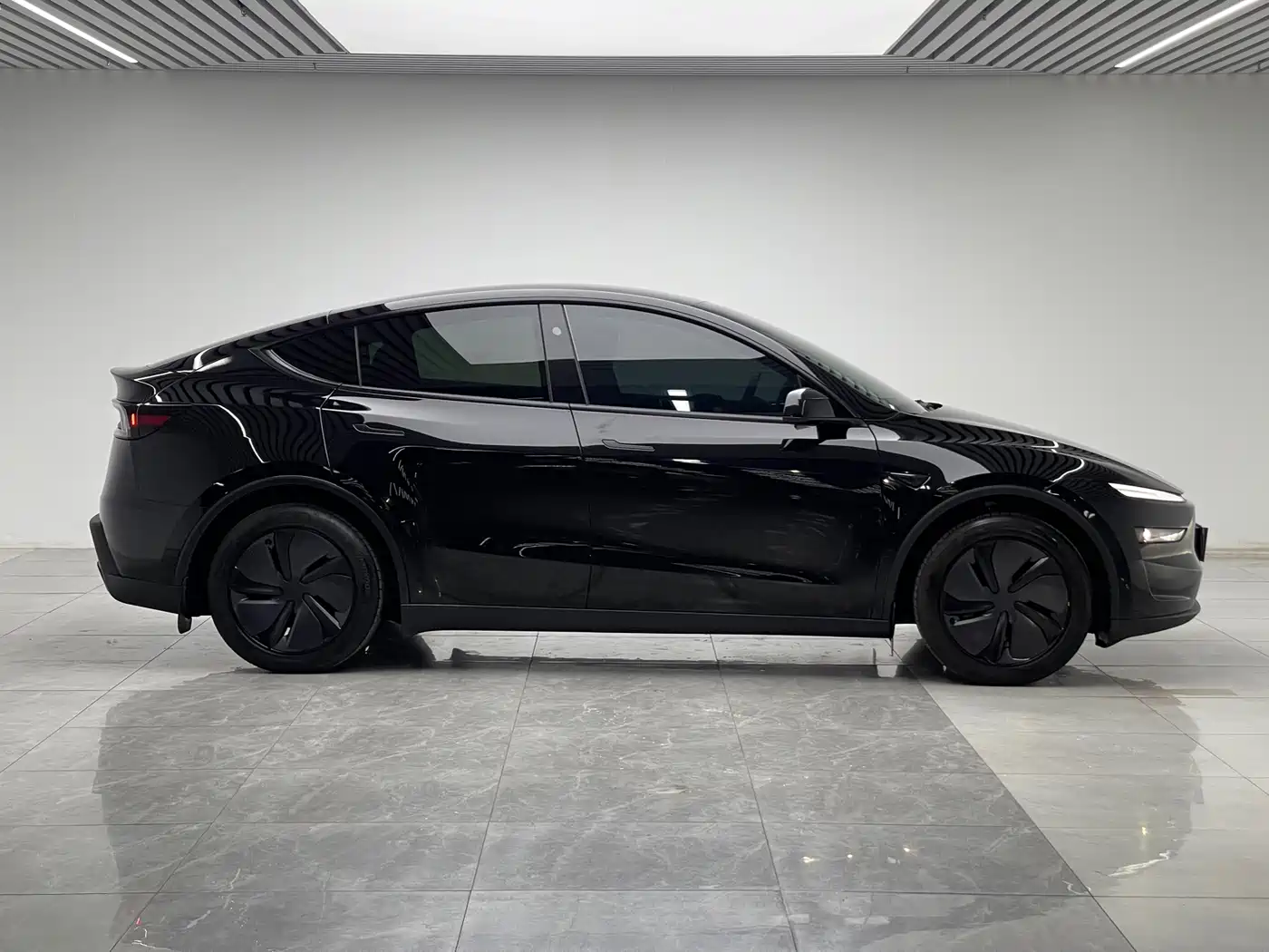 Tesla Model Y 2026 2026 Facelift Long Range Rear-Wheel Drive