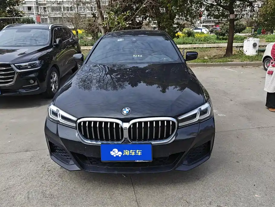 BMW 5 SERIES