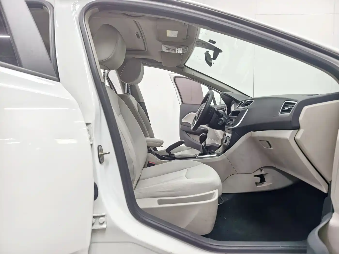 Dongfeng Aeolus L60 2017 2015 1.8L Manual New Enjoyment Type