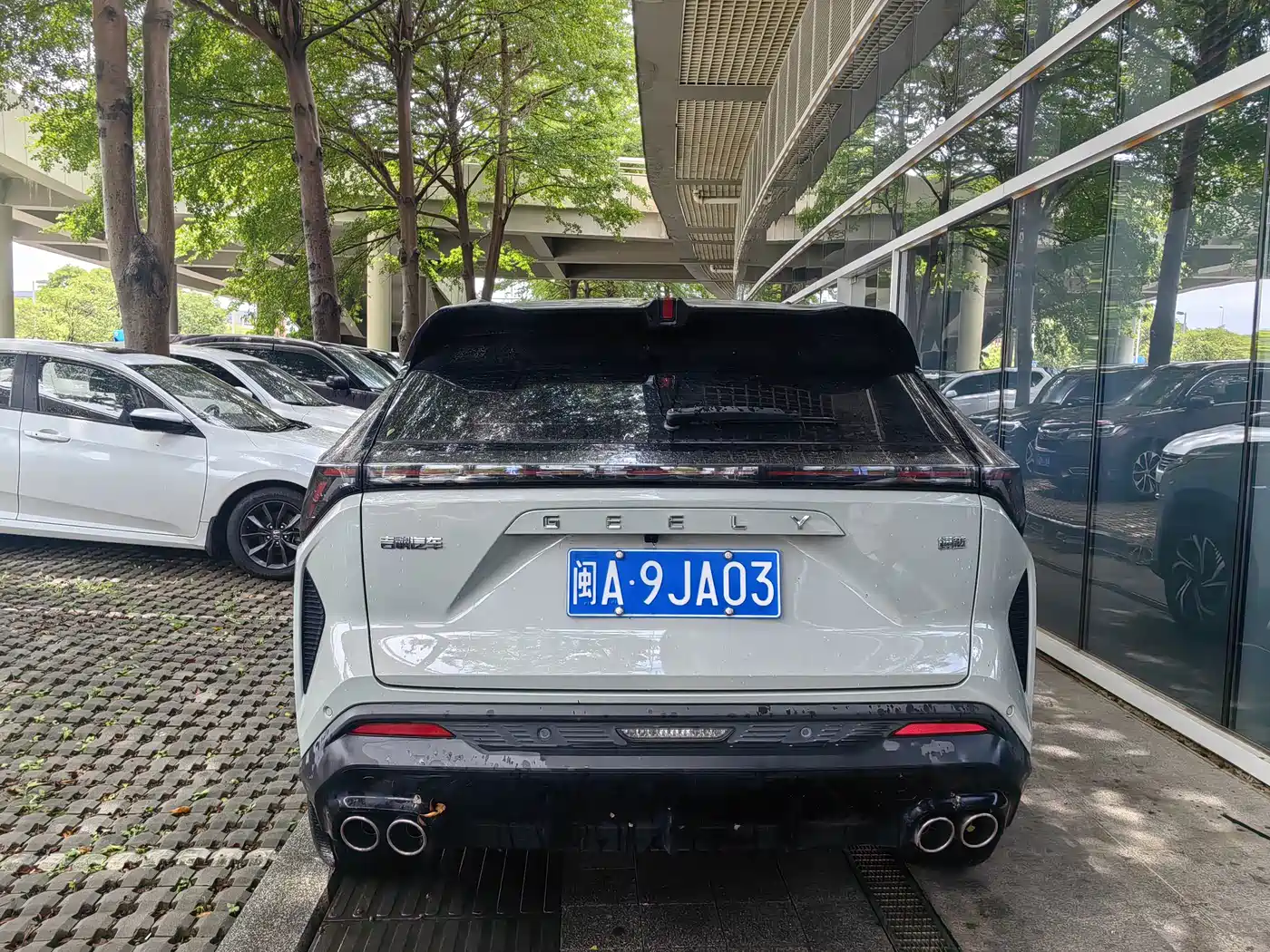 Фото 6 - Geely Boyue