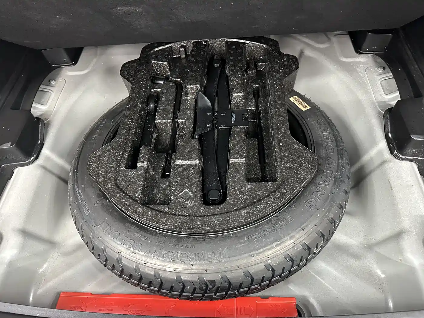 GEELY AUTOMOBILE BINYUE