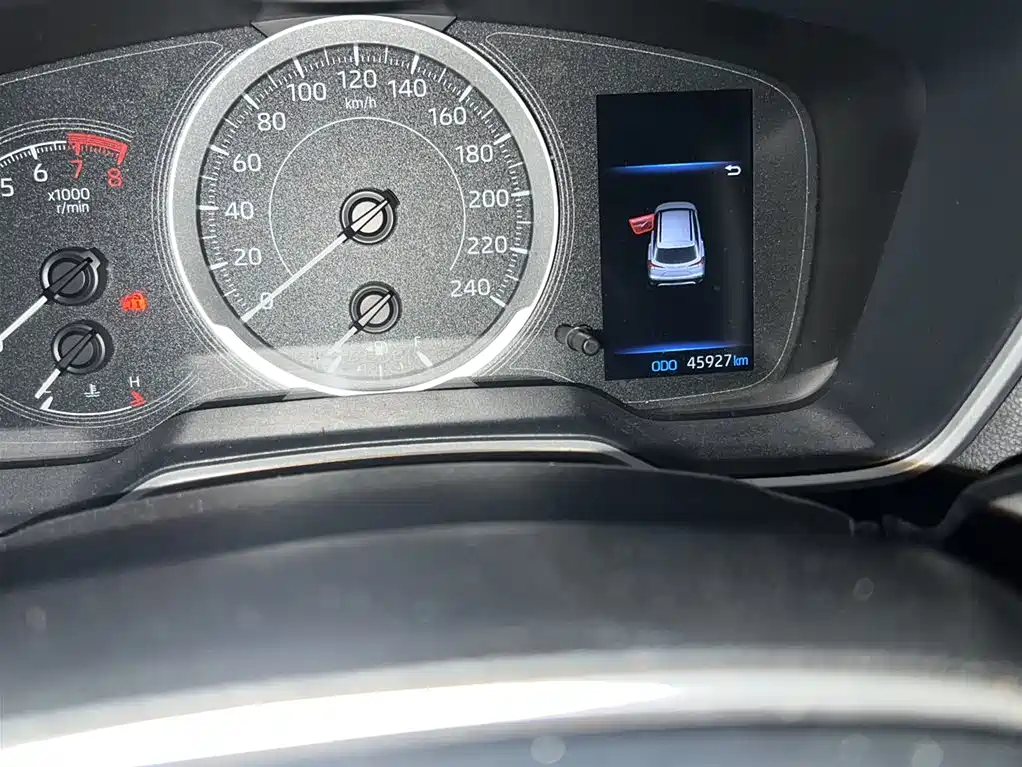 Toyota Frontlander 2022 2.0L CVT Luxury Edition фото 11