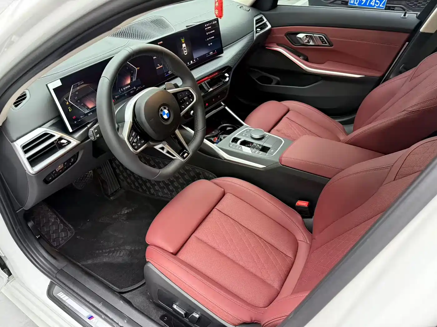 BMW 3 Series 2026 325Li M Sport Package фото 5