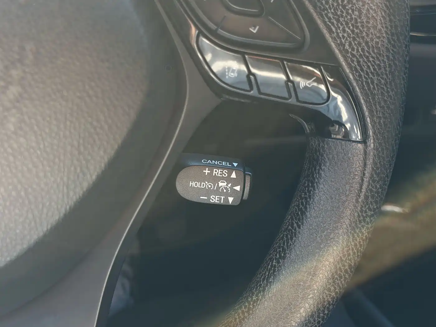 Toyota C-HR 2020 2020 Model 2.0L Leading