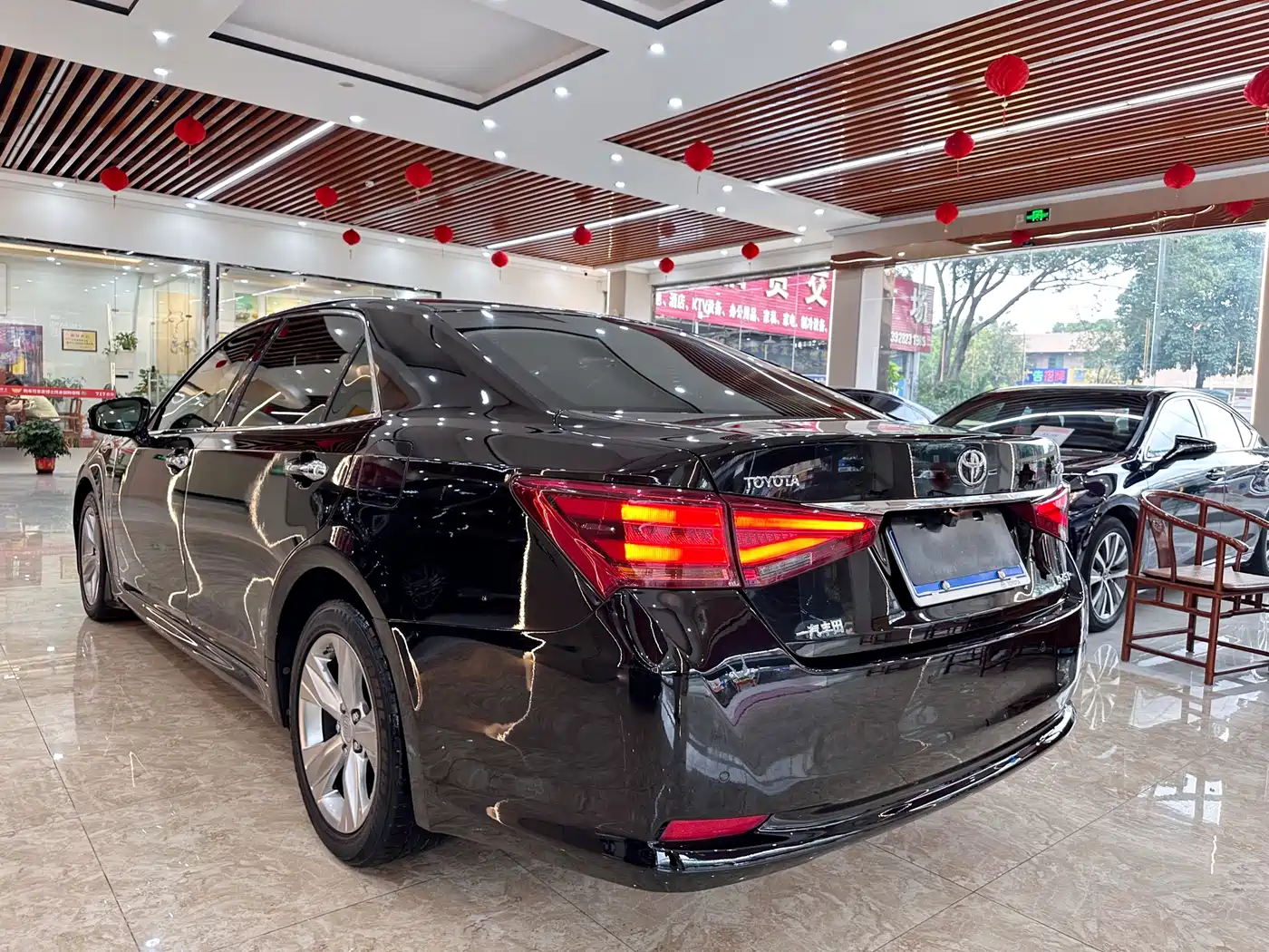 Toyota Crown 2015 2.0T Fashion фото 6