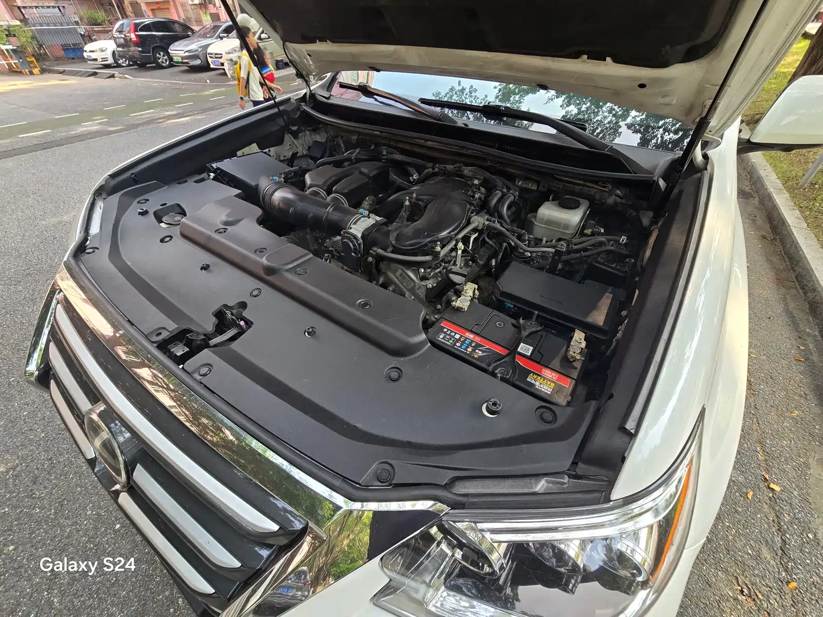 Photo 15 - Lexus GX