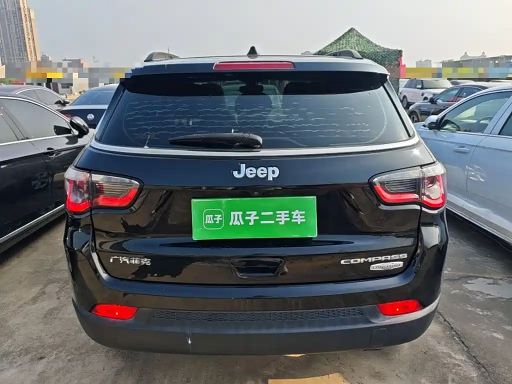 Фото 6 - Jeep Compass