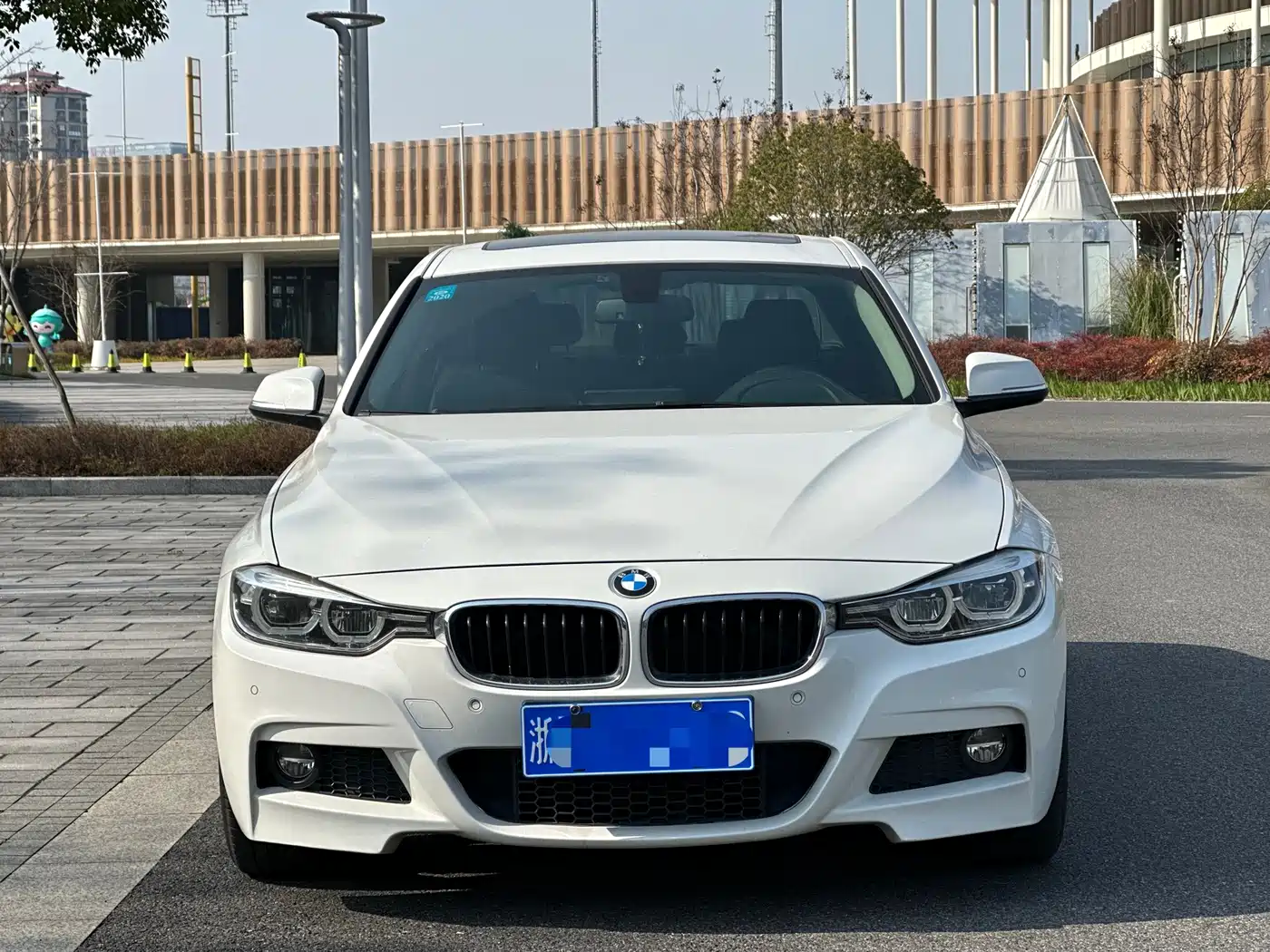 BMW 3 Series 2018 320Li Leading M Sport Package фото 2