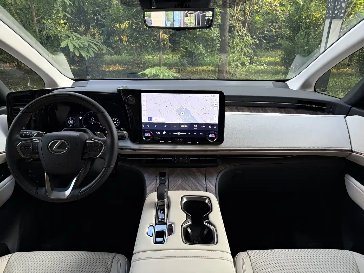 Lexus LM 2025 2025 Model 500h Four-Seater Imperial Edition