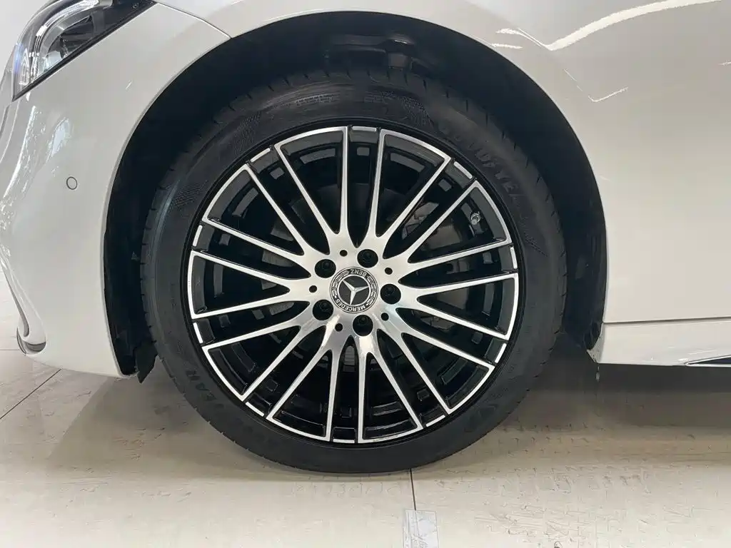 Фото 22 - Mercedes-Benz C-Class